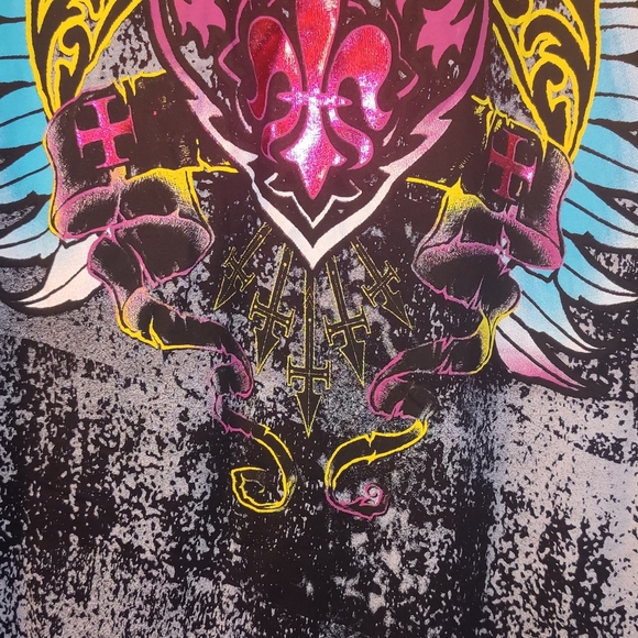 Cute women's heart, wings t-shirt - Picture 5 of 16